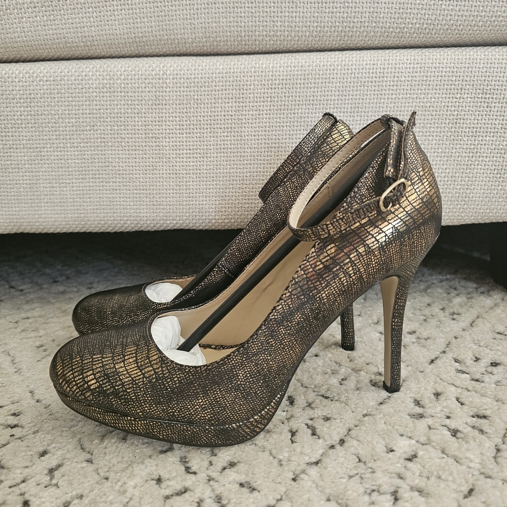 Signature Black and Gold Pumps